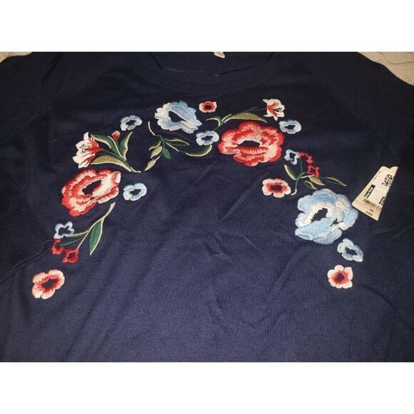 Nwt St Johns Bay Womens Size 3X Light Weight Navy Floral Sweater - Picture 2 of 3